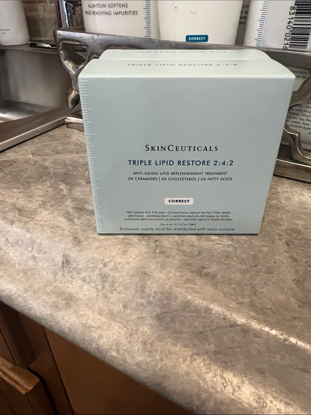 SkinCeuticals Triple Lipid Restore 2:4:2 Light Blue Packaging